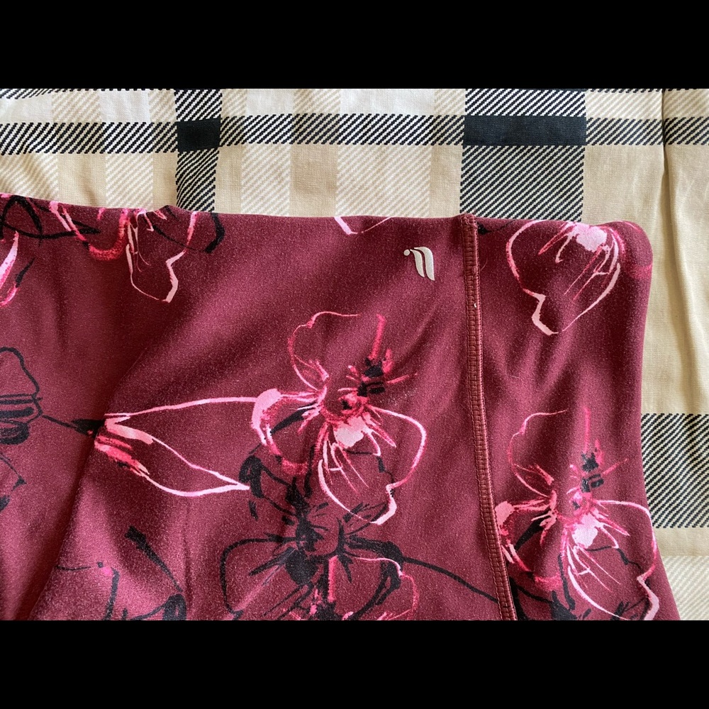 Fabletics - Picture 3 of 3
